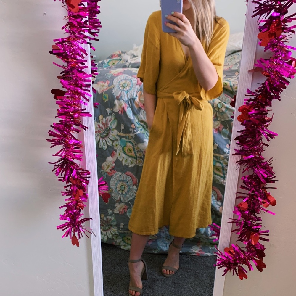 midi wrap dress with pockets!
